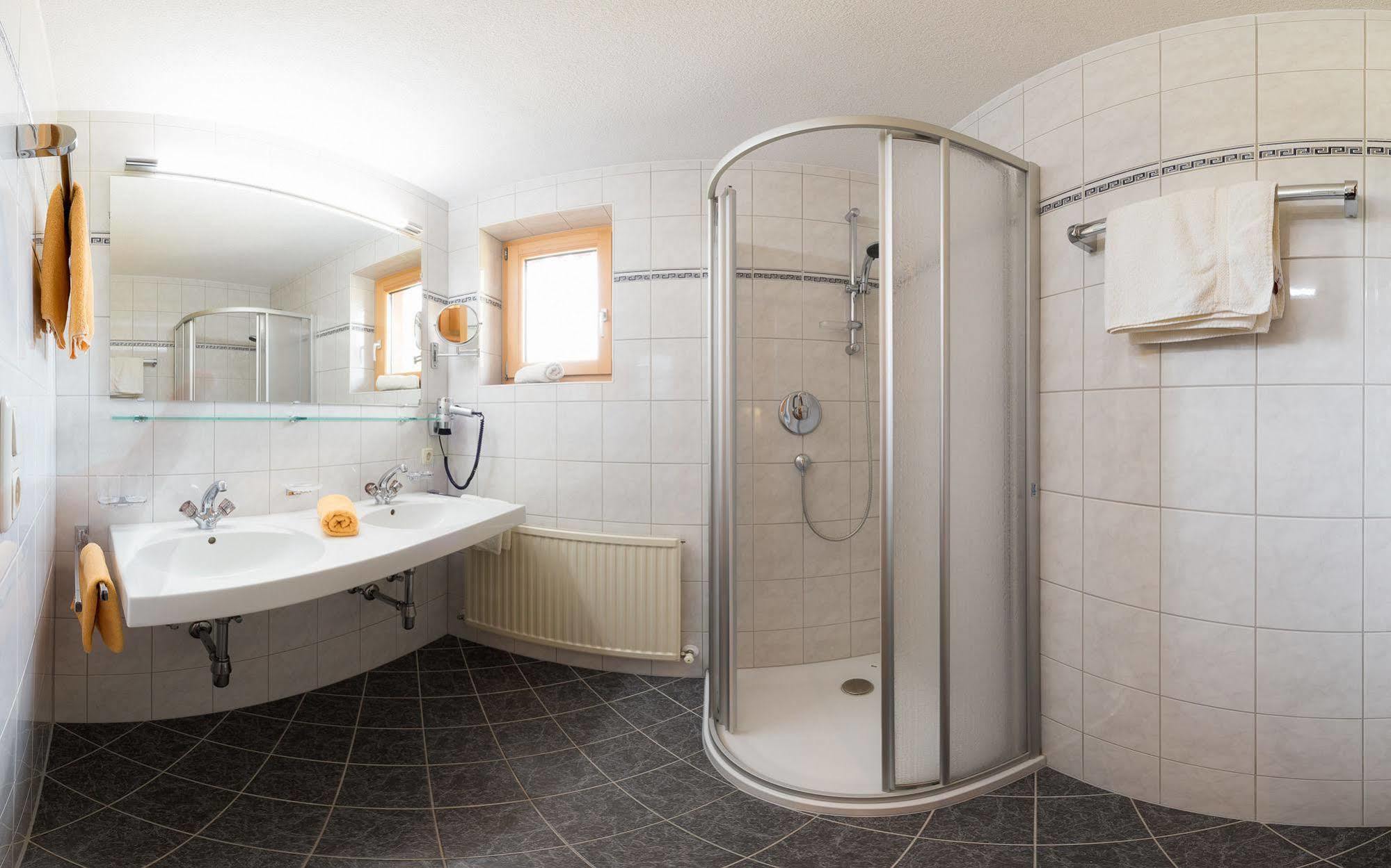 Ferienwohnungen Am Matinesweg Serfaus Ngoại thất bức ảnh